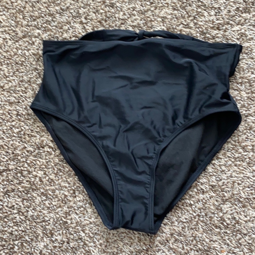 High waited black bikini bottom